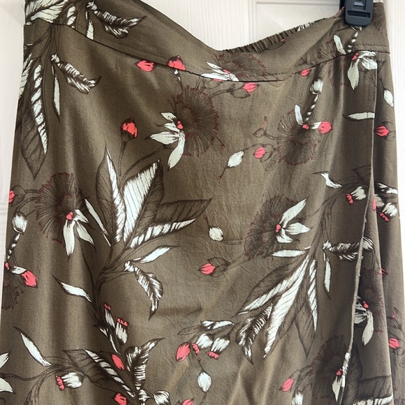 Express olive wrap maxi wrap - Picture 2 of 4